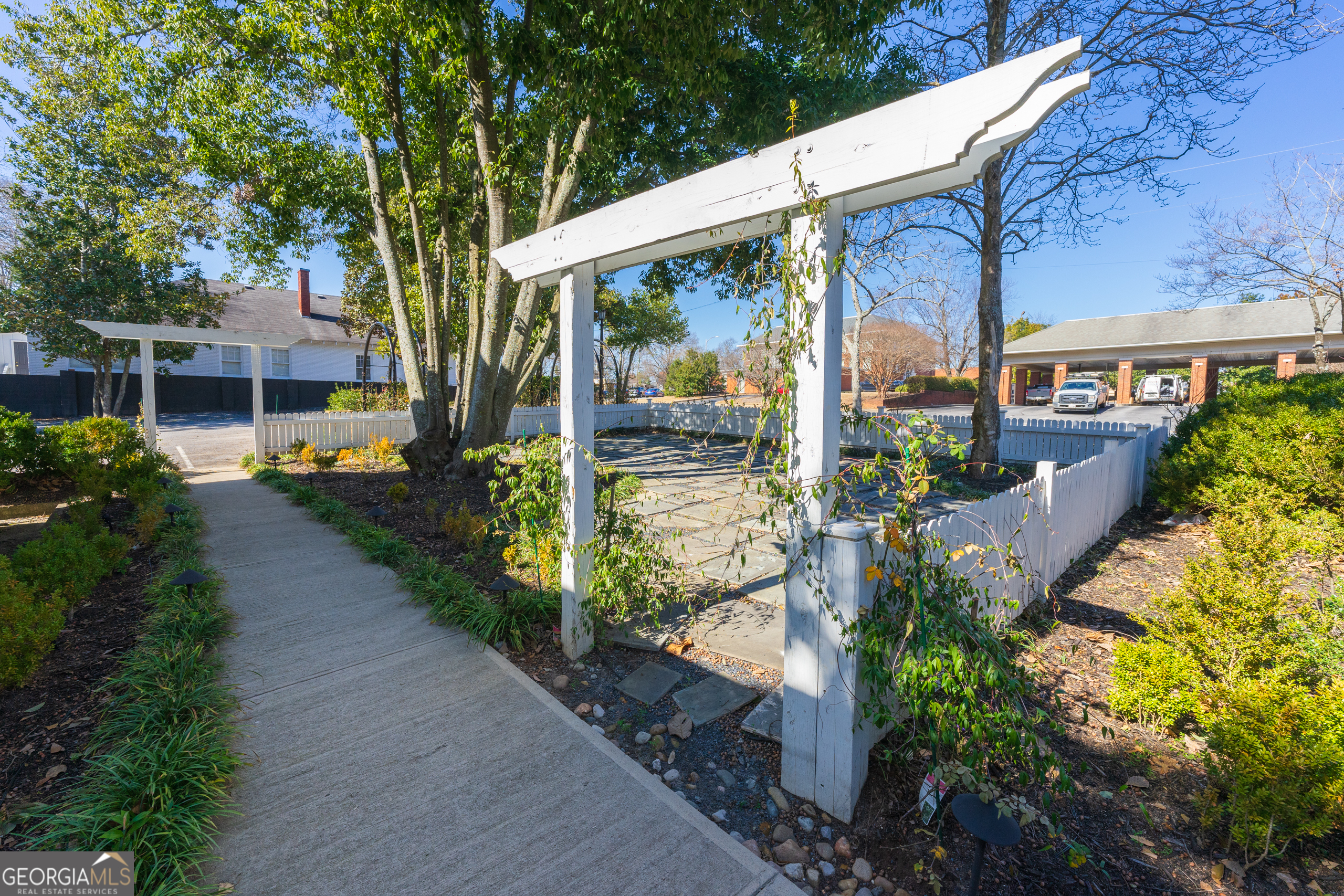 Griffin, Georgia 30224, United States, ,Commercial,Active,5042