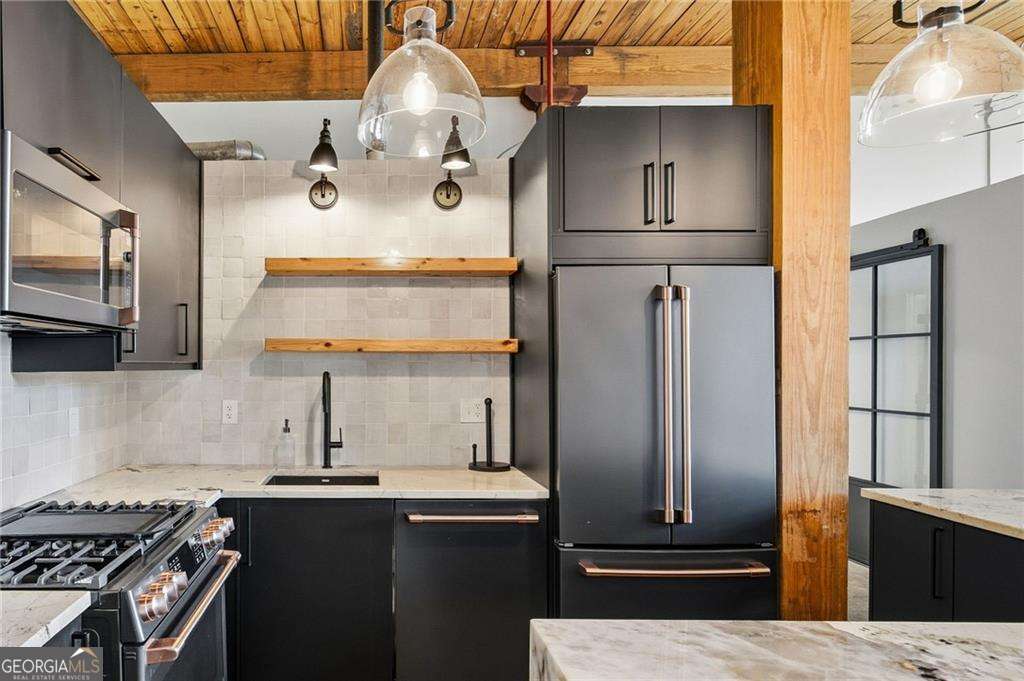 170 Boulevard SE H213