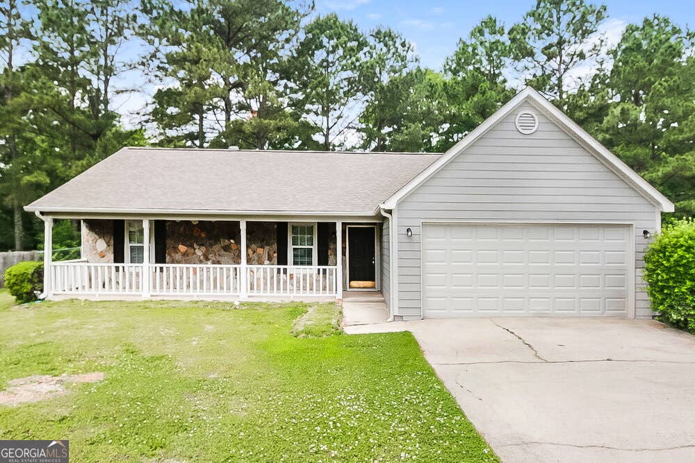Photo of 1573 Glynn Court, Hampton, GA 30228 (MLS # 10812530)