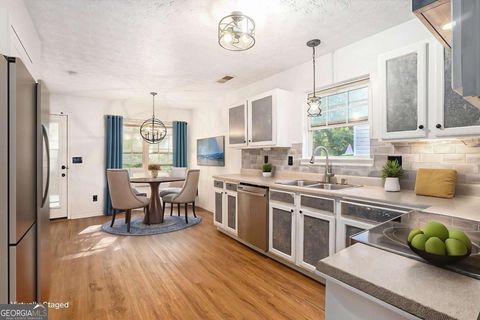 Photo of 80 Victoria Boulevard, Oxford, GA 30054 (MLS # 10653349)