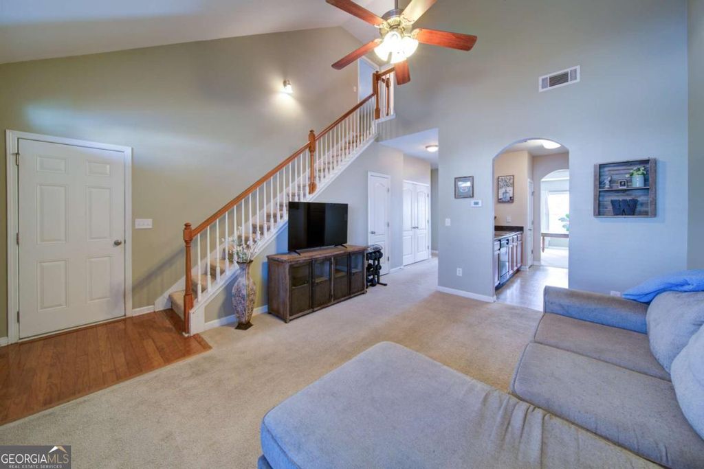 Photo of 112 Highland Pointe Circle E, Dawsonville, GA 30534 (MLS # 10722588)