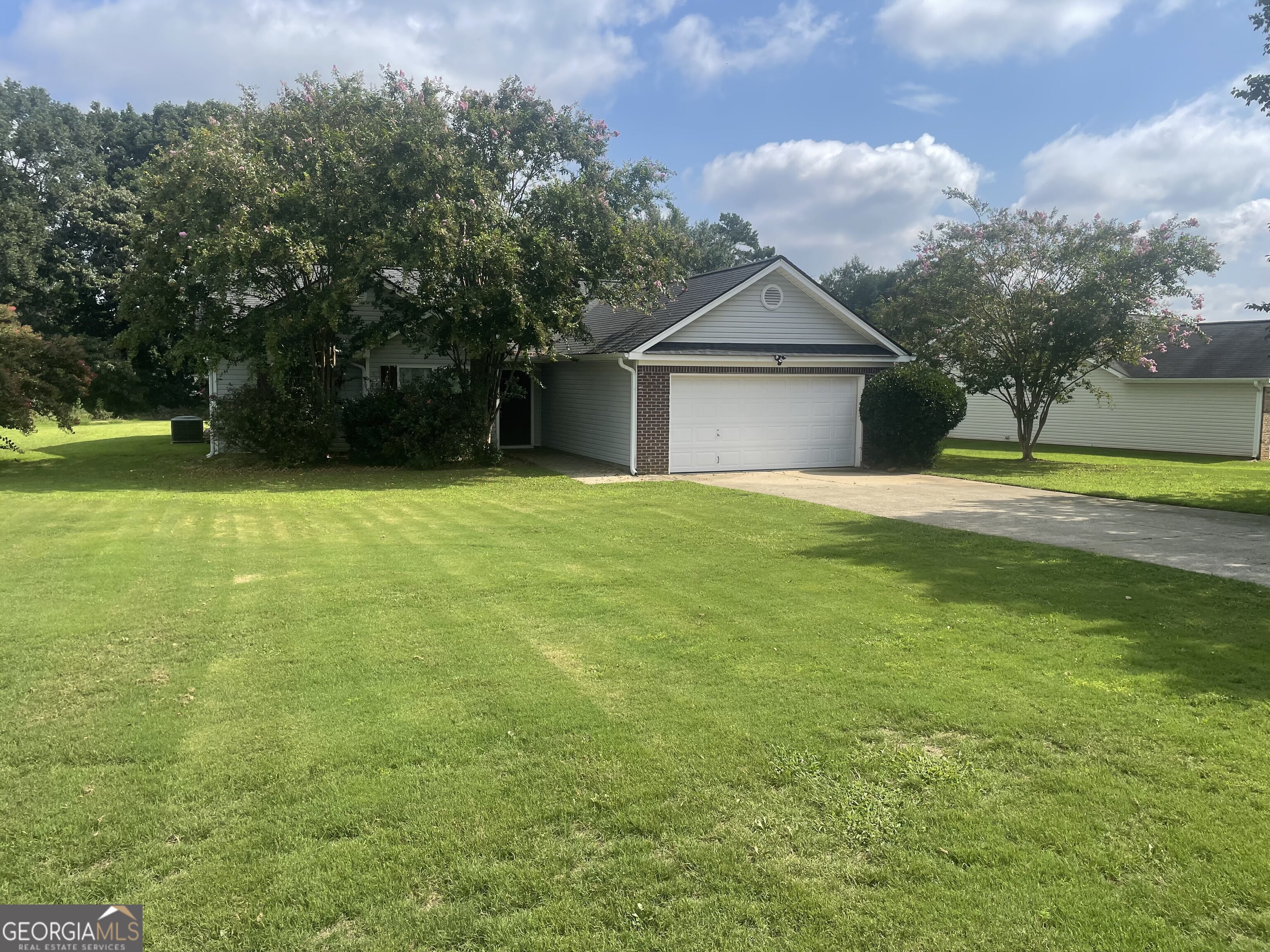 This rental at 1507 Cardinal Lane in Winder, GA, is a must-see. The house features updated vinyl flooring in the common areas, a fully equipped kitchen, and a spacious backyard-perfect for relaxing or entertaining. It's a fantastic place to call home. Application is free on the website. https://www.blackwellrealtyhomes.com/copy-of-application