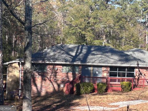 Photo of 952 Boat Rock Road SW, Atlanta, GA 30331 (MLS # 10654523)