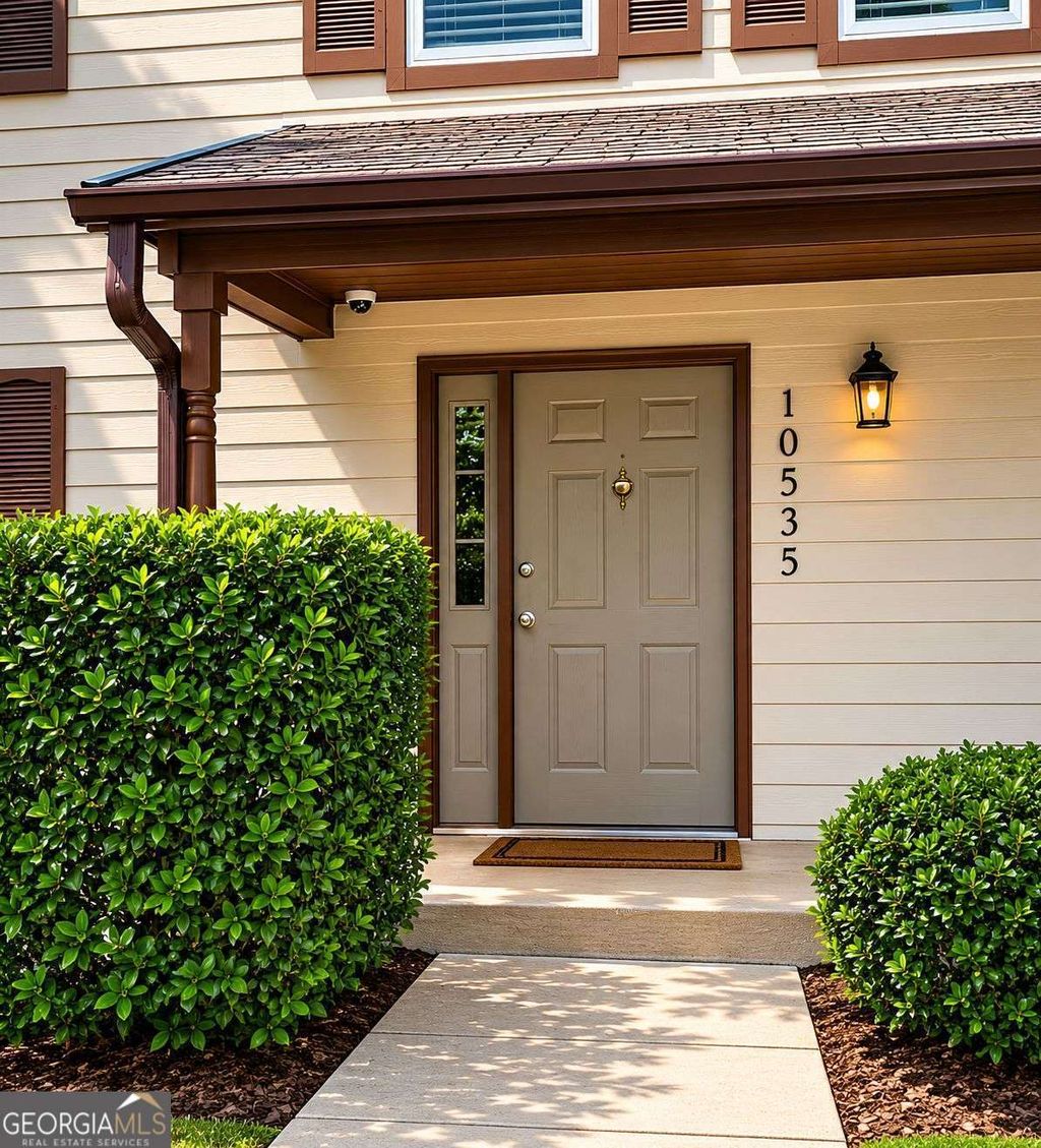 Photo of 10535 Virginia Pine Lane, Alpharetta, GA 30022 (MLS # 10770970)