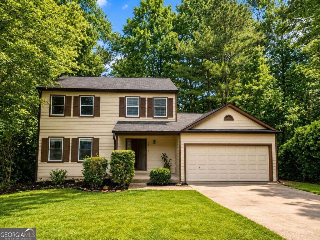 Photo of 10535 Virginia Pine Lane, Alpharetta, GA 30022 (MLS # 10770970)