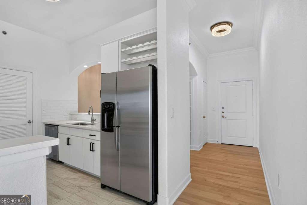 Photo of 3445 Stratford Road NE #2403, Atlanta, GA 30326 (MLS # 10825112)