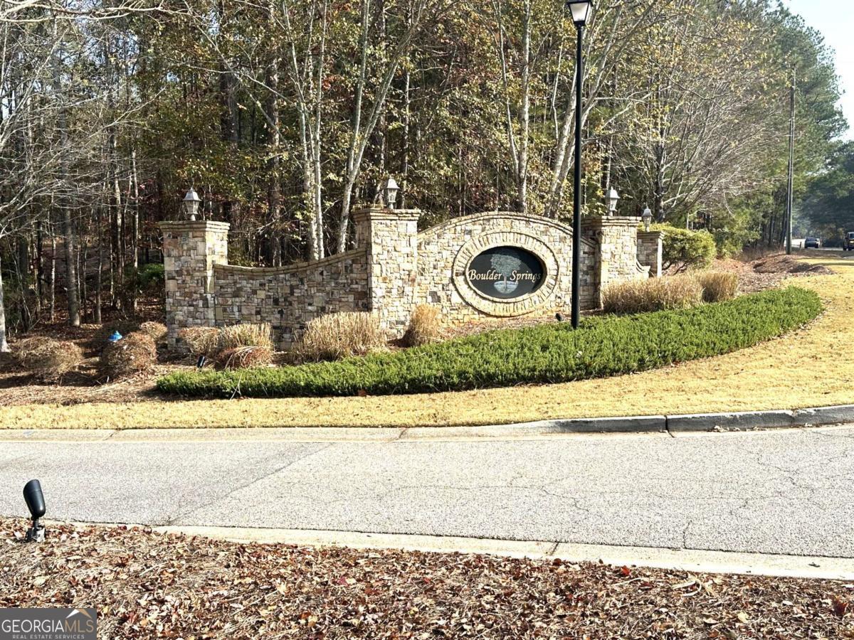 1836 Shoal Creek WAY