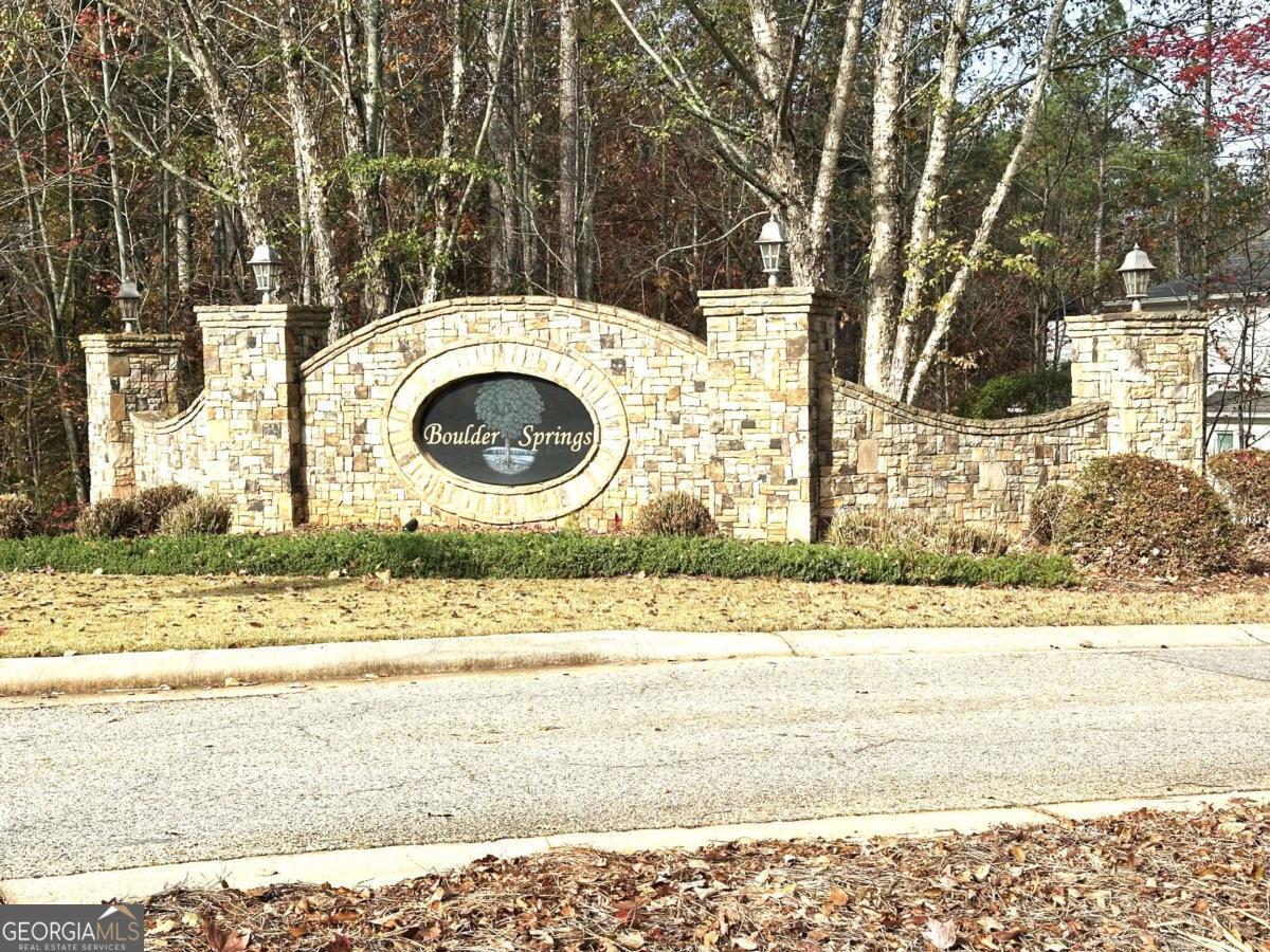 1836 Shoal Creek WAY