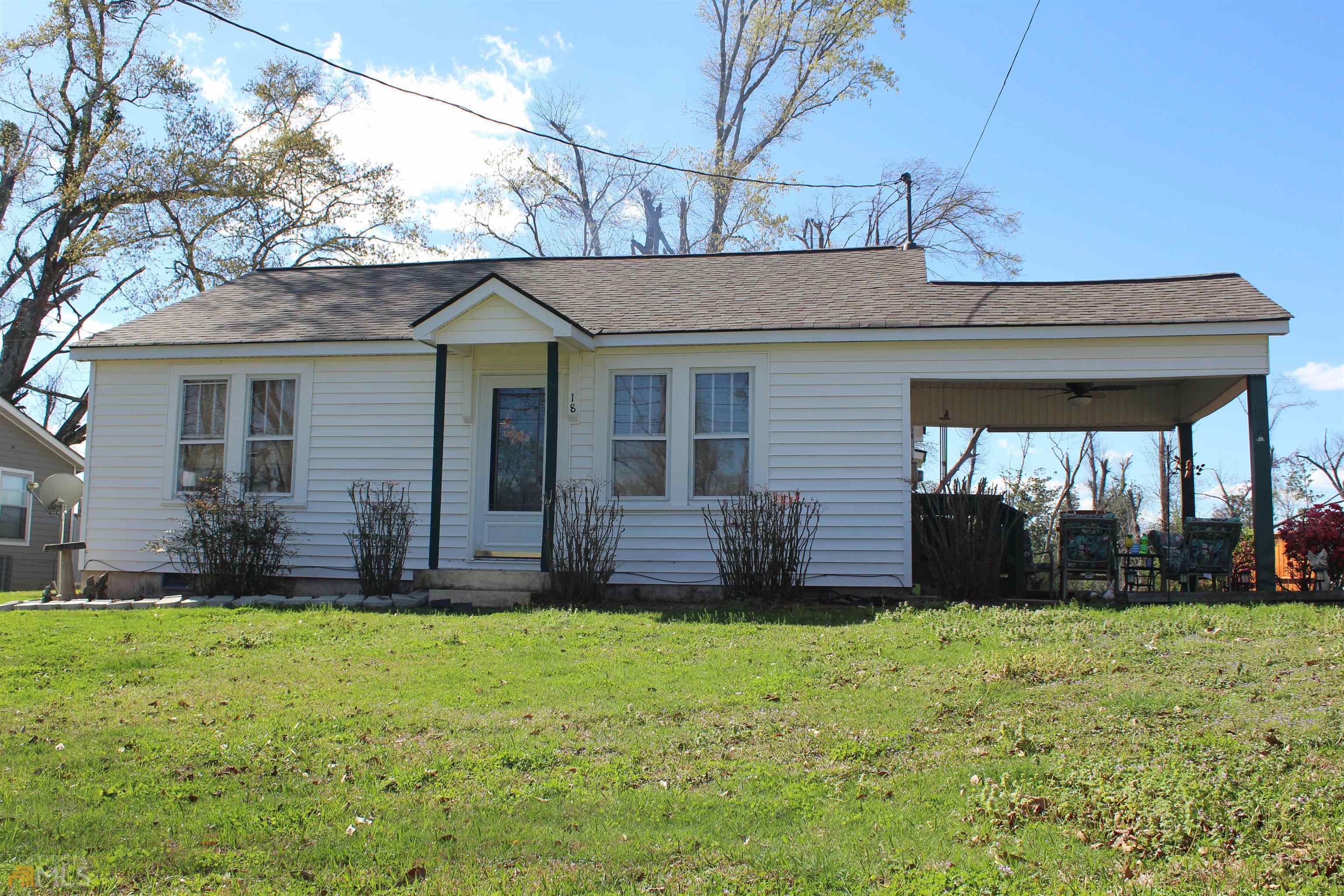 GREAT INVESTMENT PROPERTY. This 3 bedroom 1 bath is located near the heart of Historic Downtown Newnan, within walking distance of Newnan High School. Easy access to I-85, CTCA, Piedmont Hospital and so much more! Schedule your appointment today! This property is being sold as-is and is currently tenant occupied.
