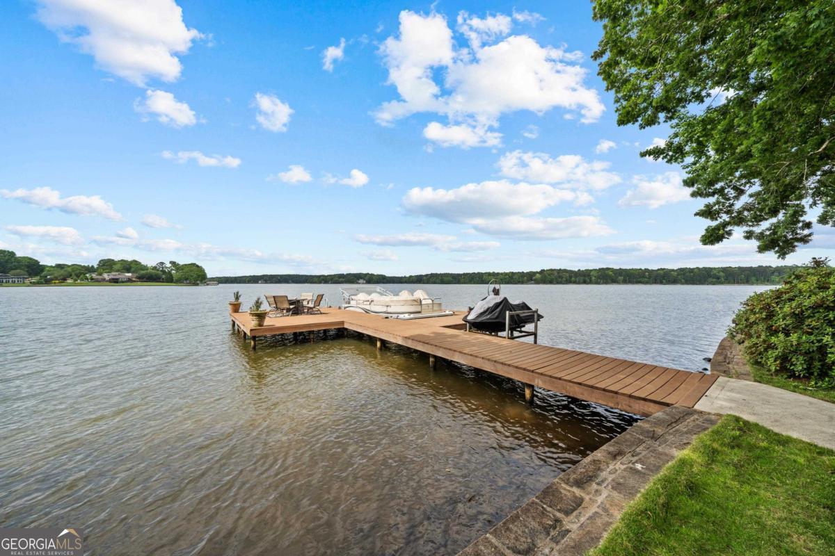 165 Lakeview DR