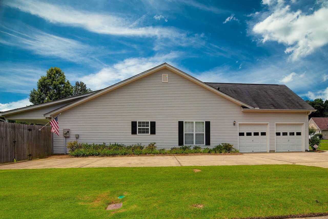 Hamilton Pointe - Residential