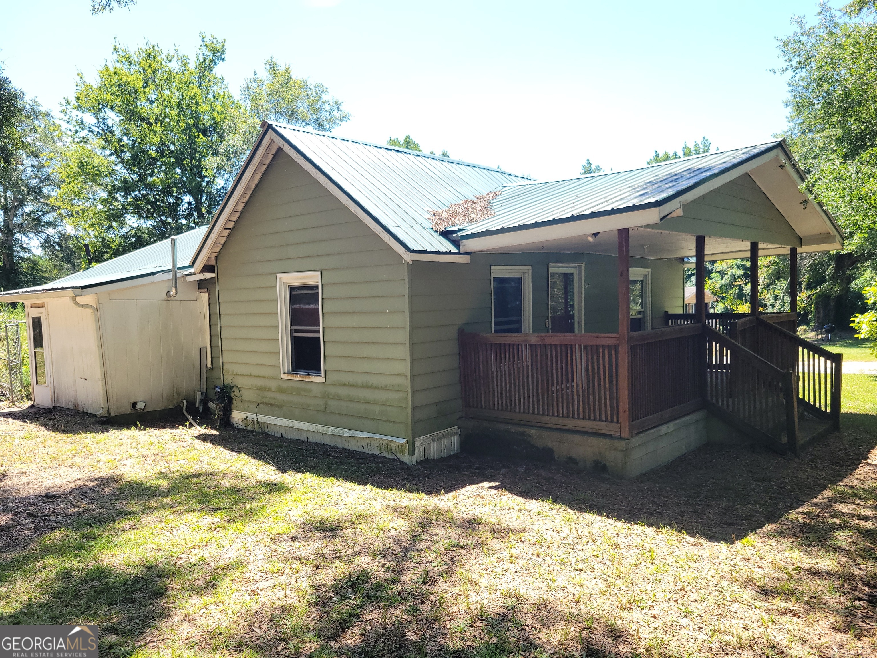 If you are looking for a house in a rural location on over 1.3 acres, this one is for you!! This home is located in desirable Sub-South Macon, and is ready for renovations, and offers incredible potential to become your dream home. This is a rare chance to get into this rural area with a country setting, at this price point!! Sold As-Is.
