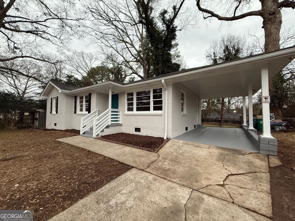 Photo of 2996 Laguna Drive, Decatur, GA 30032 (MLS # 10669622)