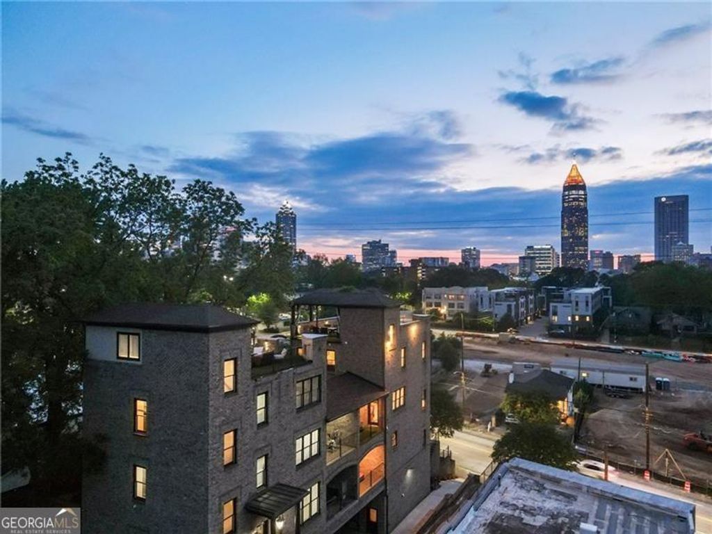 Photo of 631 Boulevard NE, Atlanta, GA 30308 (MLS # 10684157)