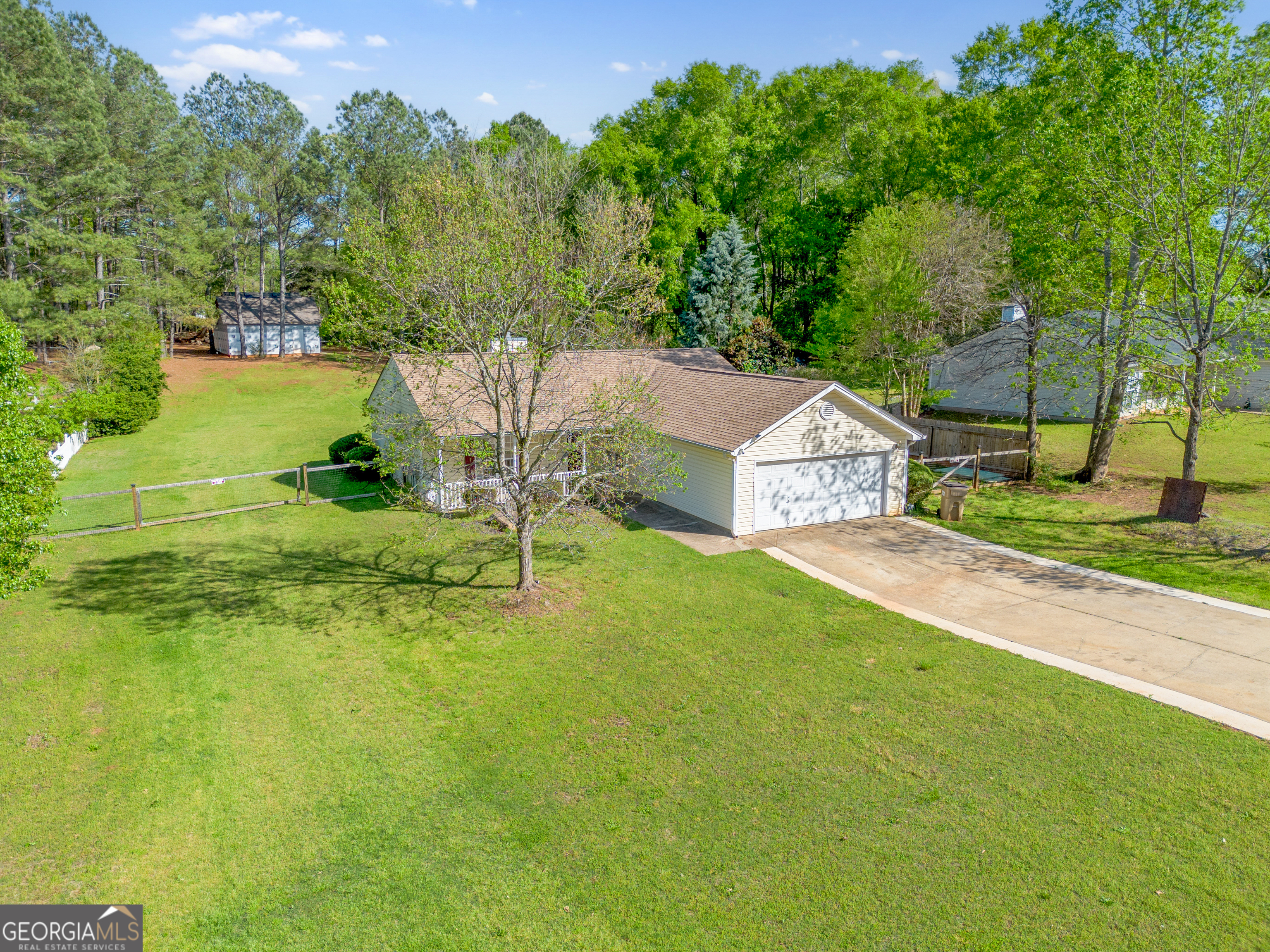 1109 Ravenwood DR