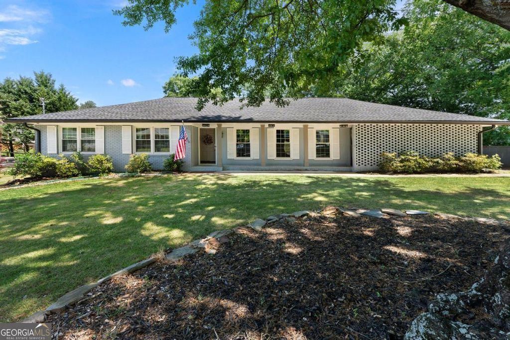 Photo of 10 Davis Street, Cartersville, GA 30120 (MLS # 10736136)