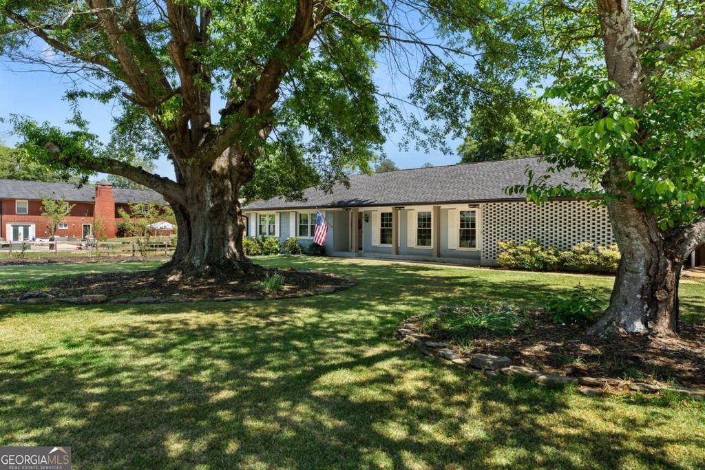 Photo of 10 Davis Street, Cartersville, GA 30120 (MLS # 10736136)