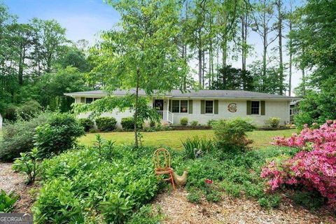 5839 Darry CIR Norcross GA 30093