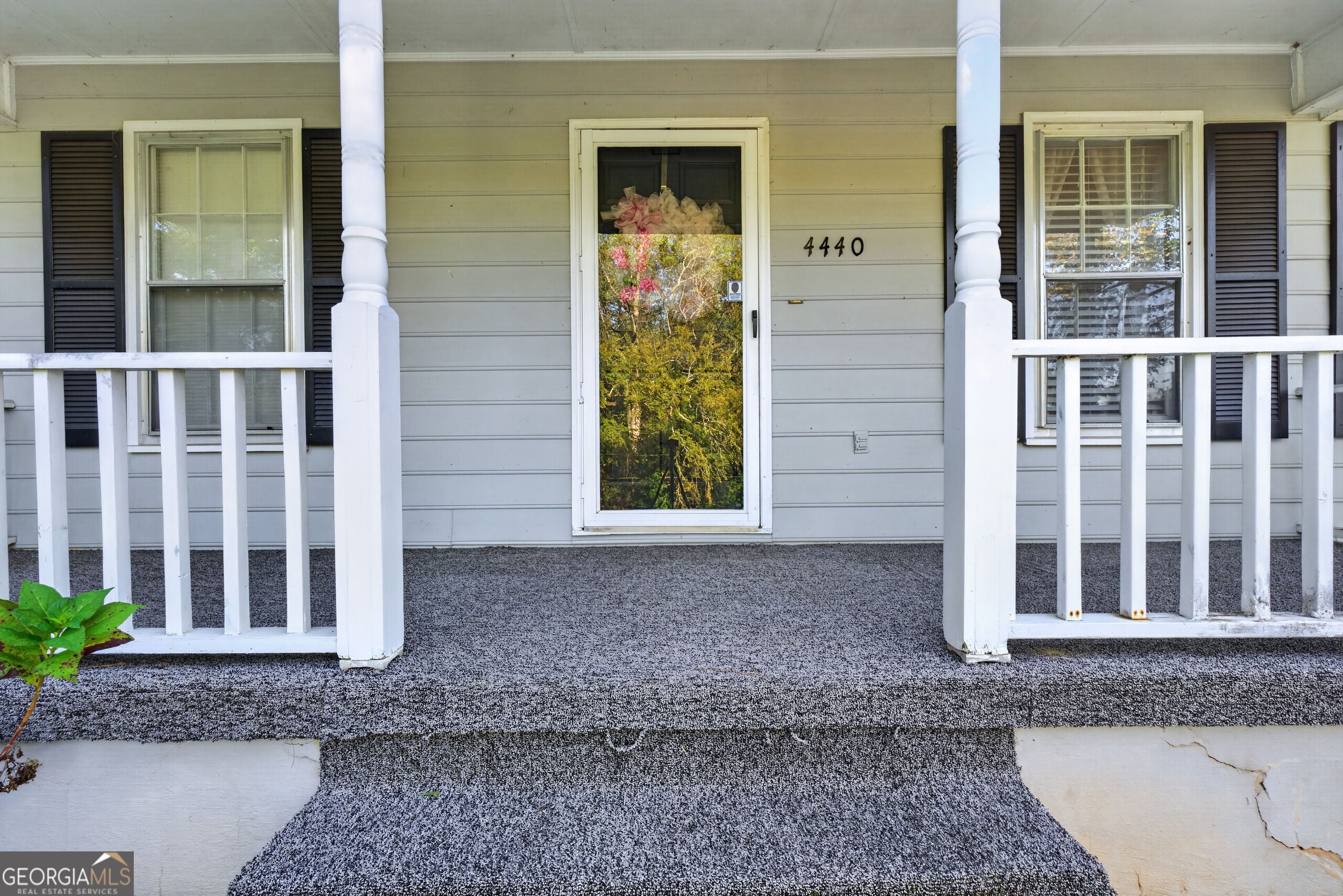 4440 Bon Ayer CIR