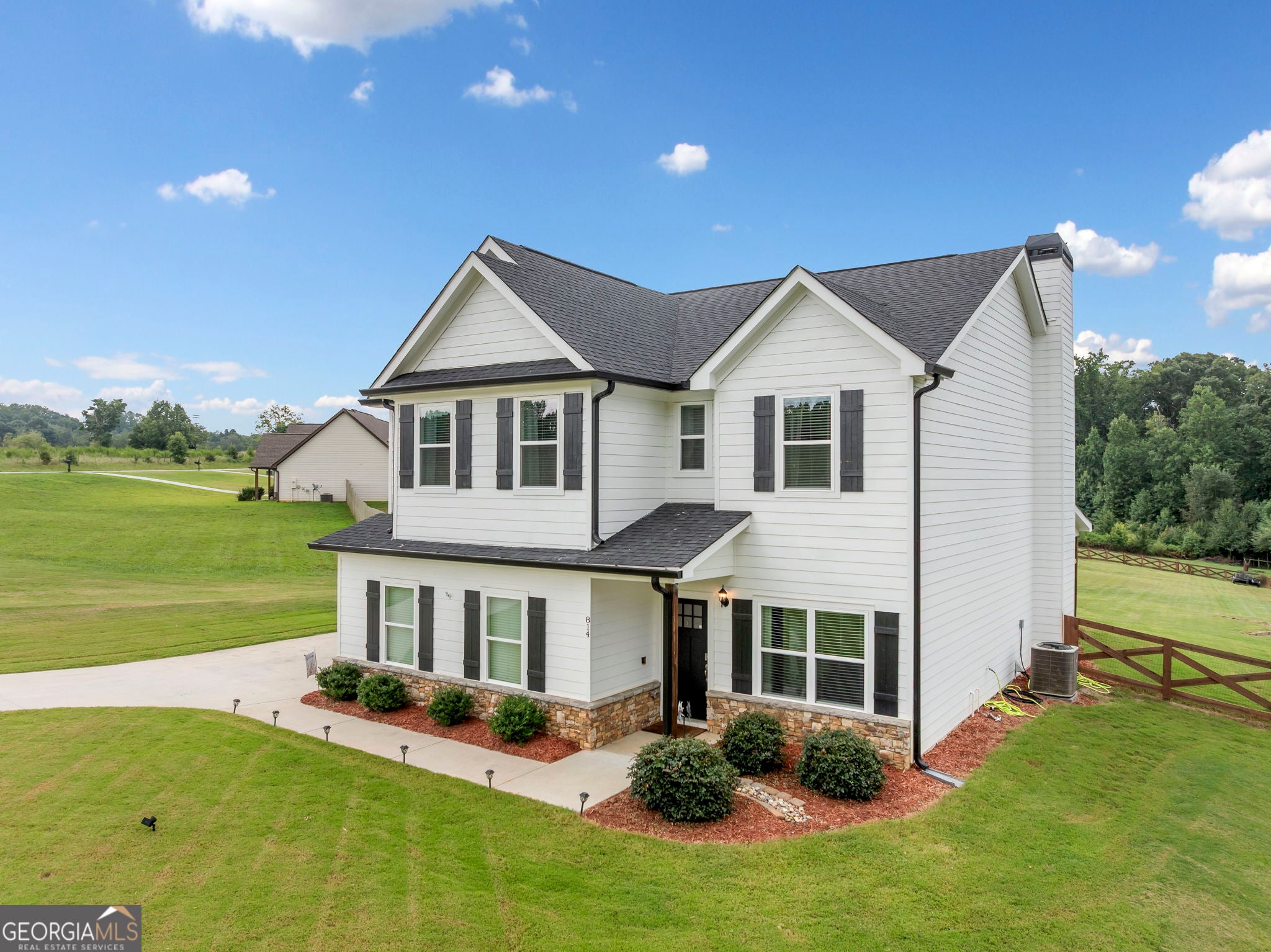 814 Wilbanks RD