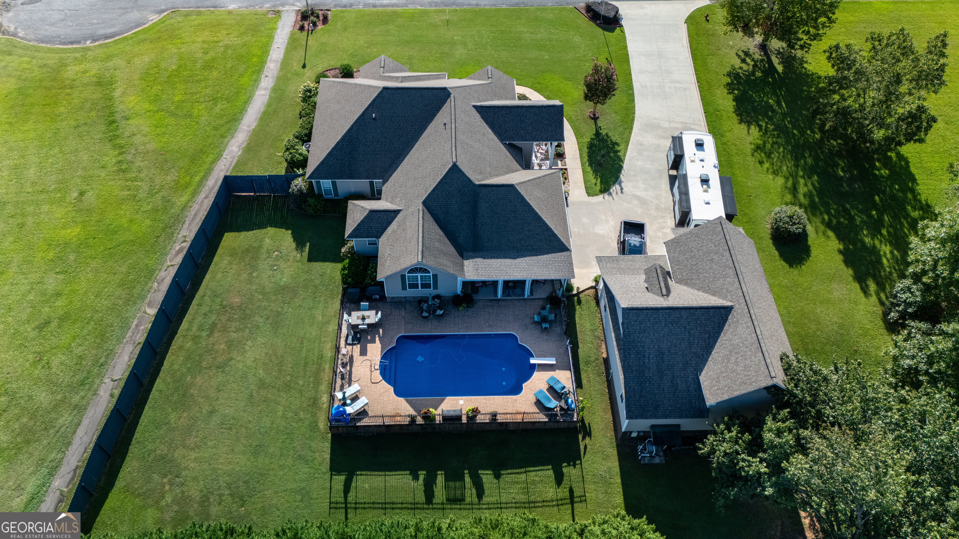 1429 Fairway DR