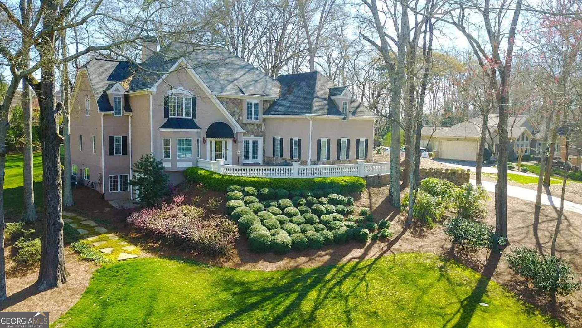 2043 Burgundy DR