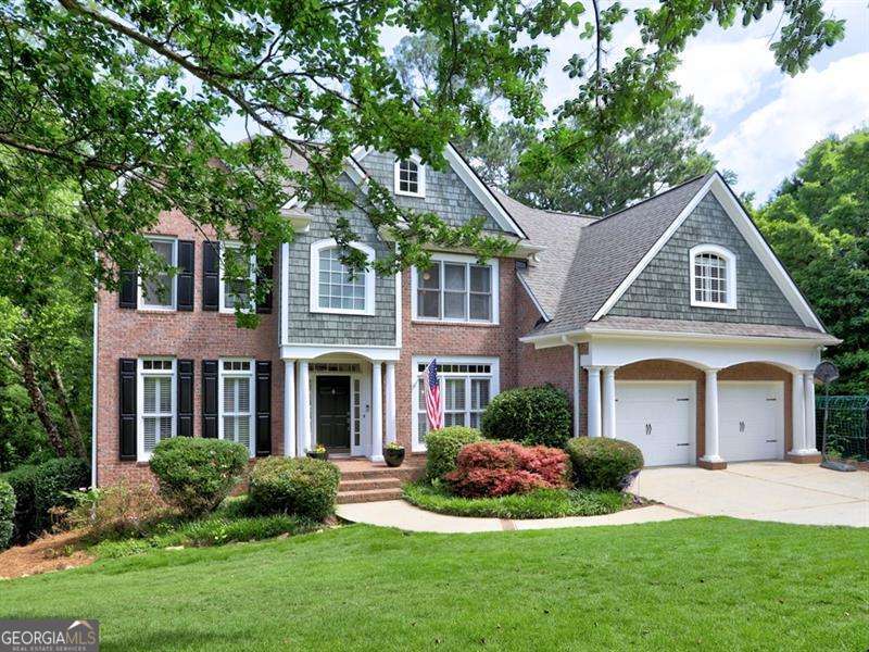 658 VININGS ESTATES DR SE