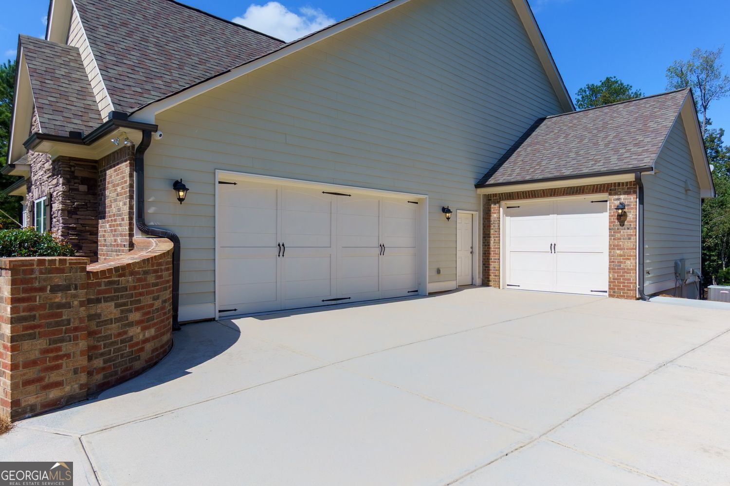 SWEETBRIAR FARMS - Residential