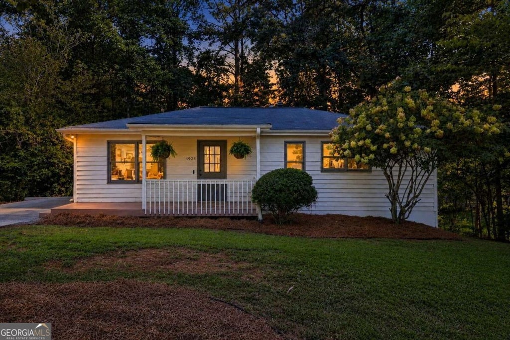 Photo of 4925 Oak Grove Drive, Cumming, GA 30040 (MLS # 10838483)