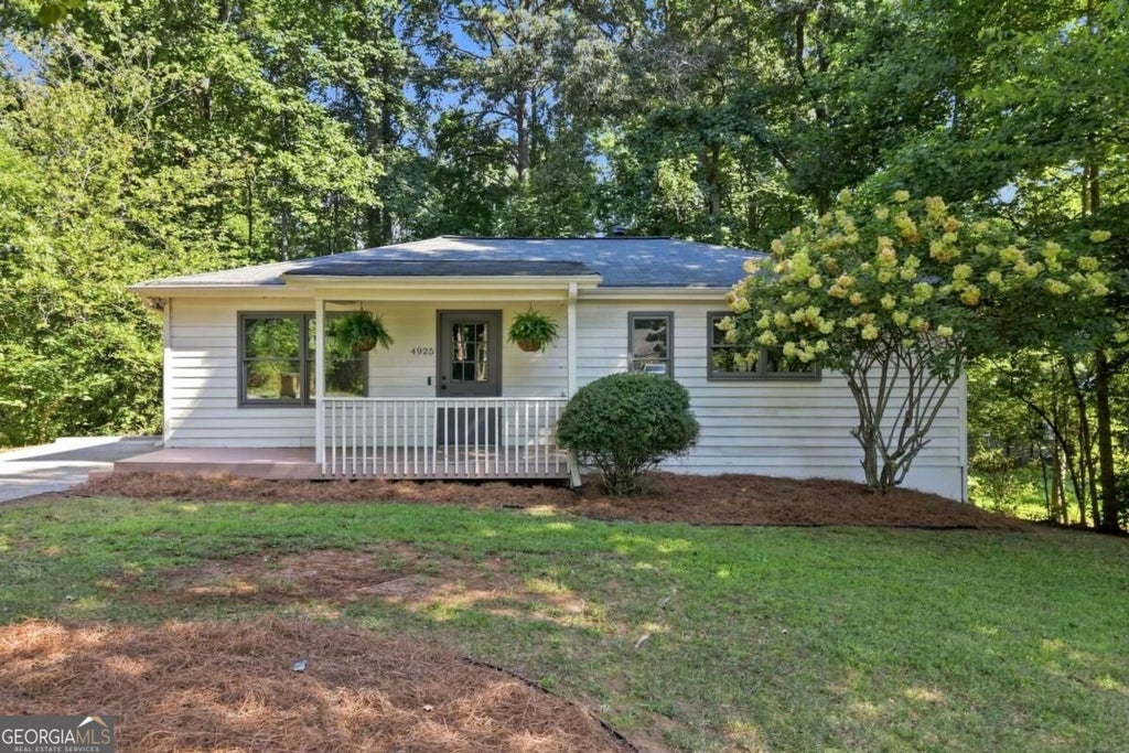 Photo of 4925 Oak Grove Drive, Cumming, GA 30040 (MLS # 10838483)