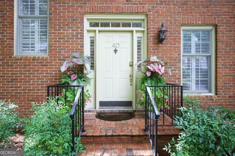 Photo of 40 Ivy Chase NE, Atlanta, GA 30342 (MLS # 10819503)