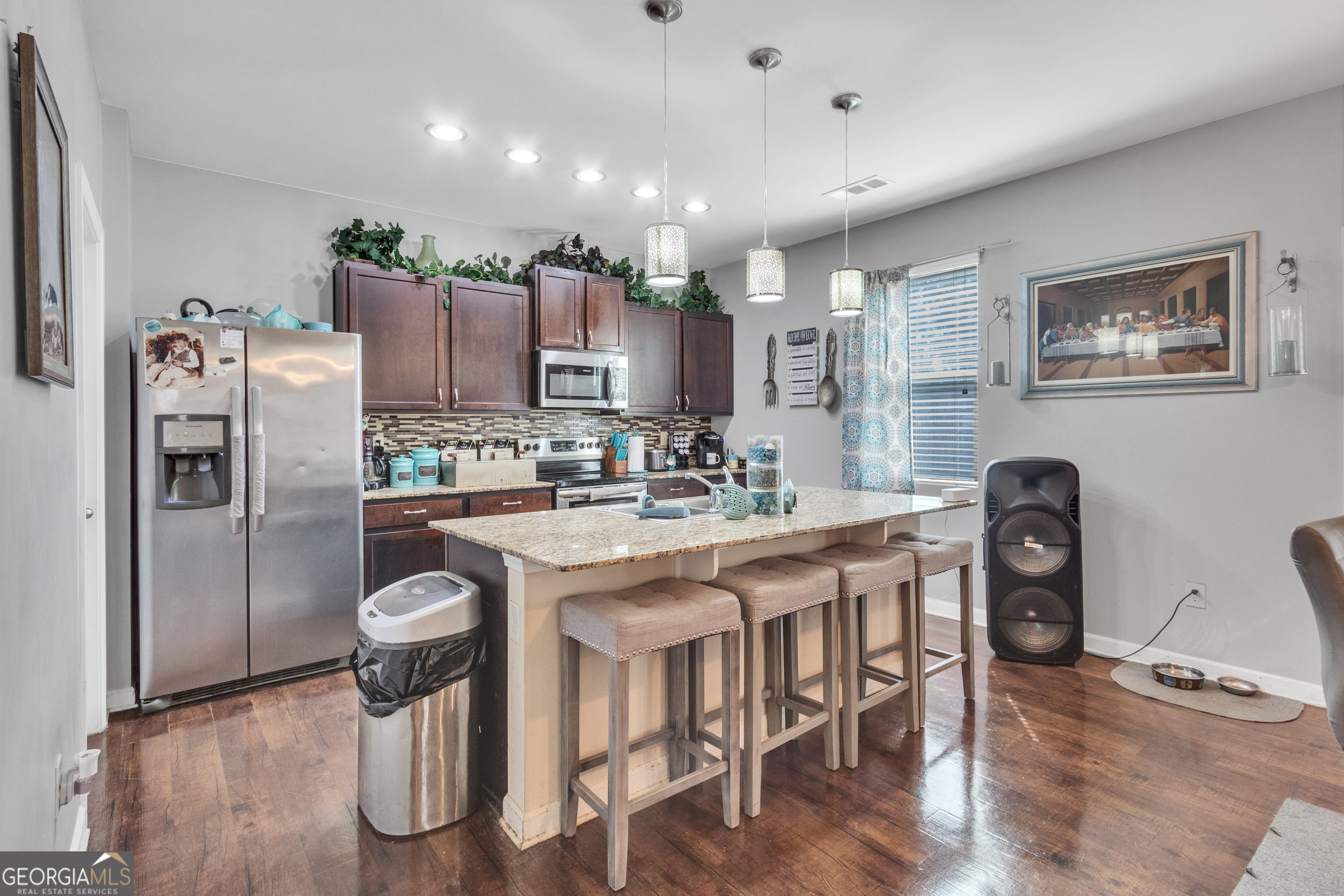 3929 Makeover CT 0