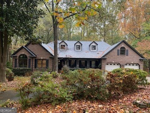 A home in Dacula