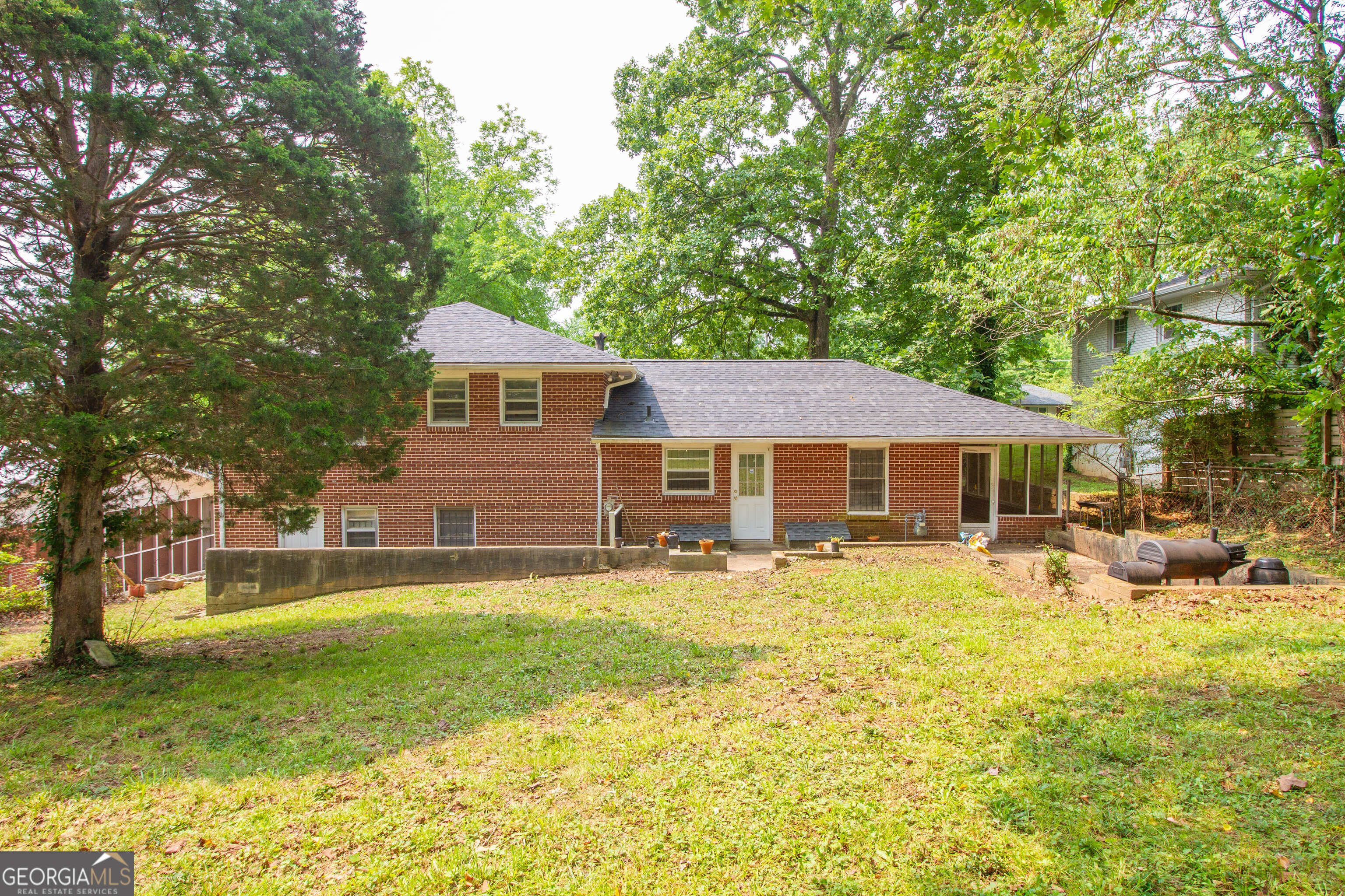 1558 BOULDERWOODS DR SE
