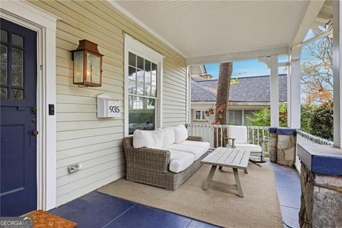 Photo of 935 Drewry Street NE, Atlanta, GA 30306 (MLS # 10658587)