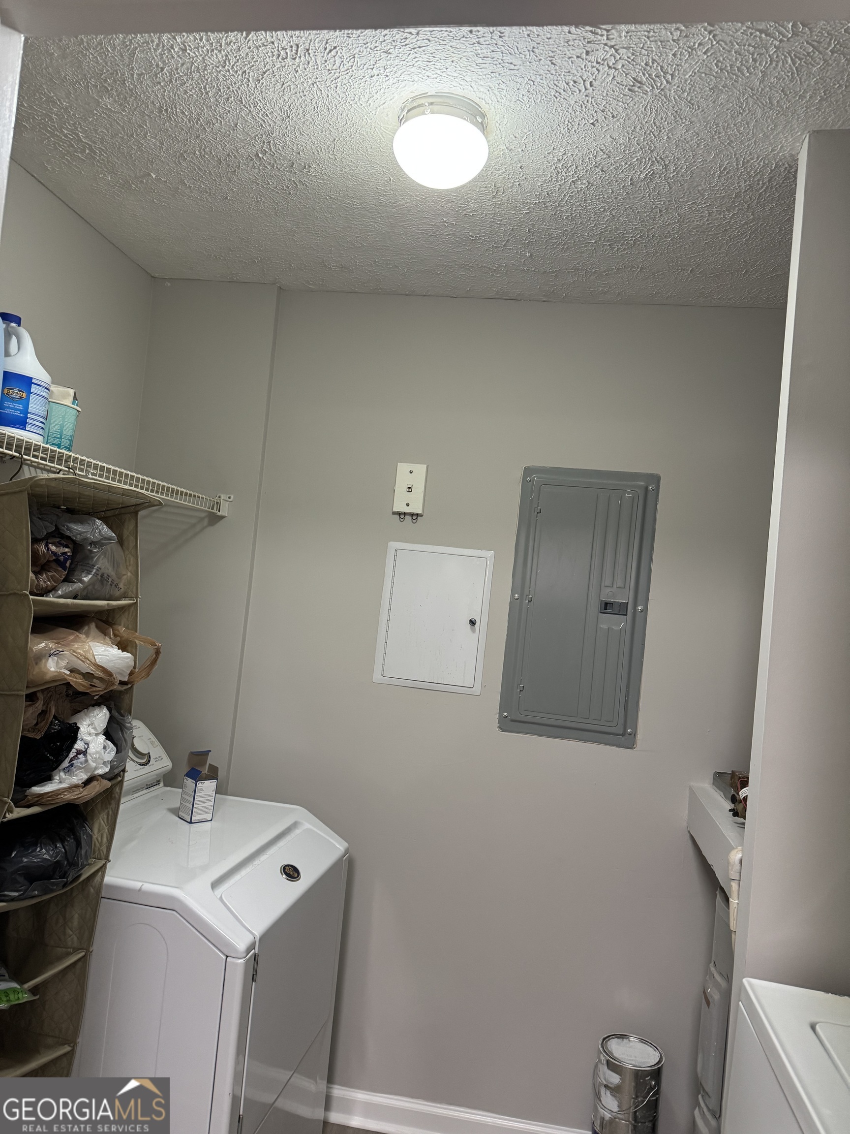 18102 Waldrop CV