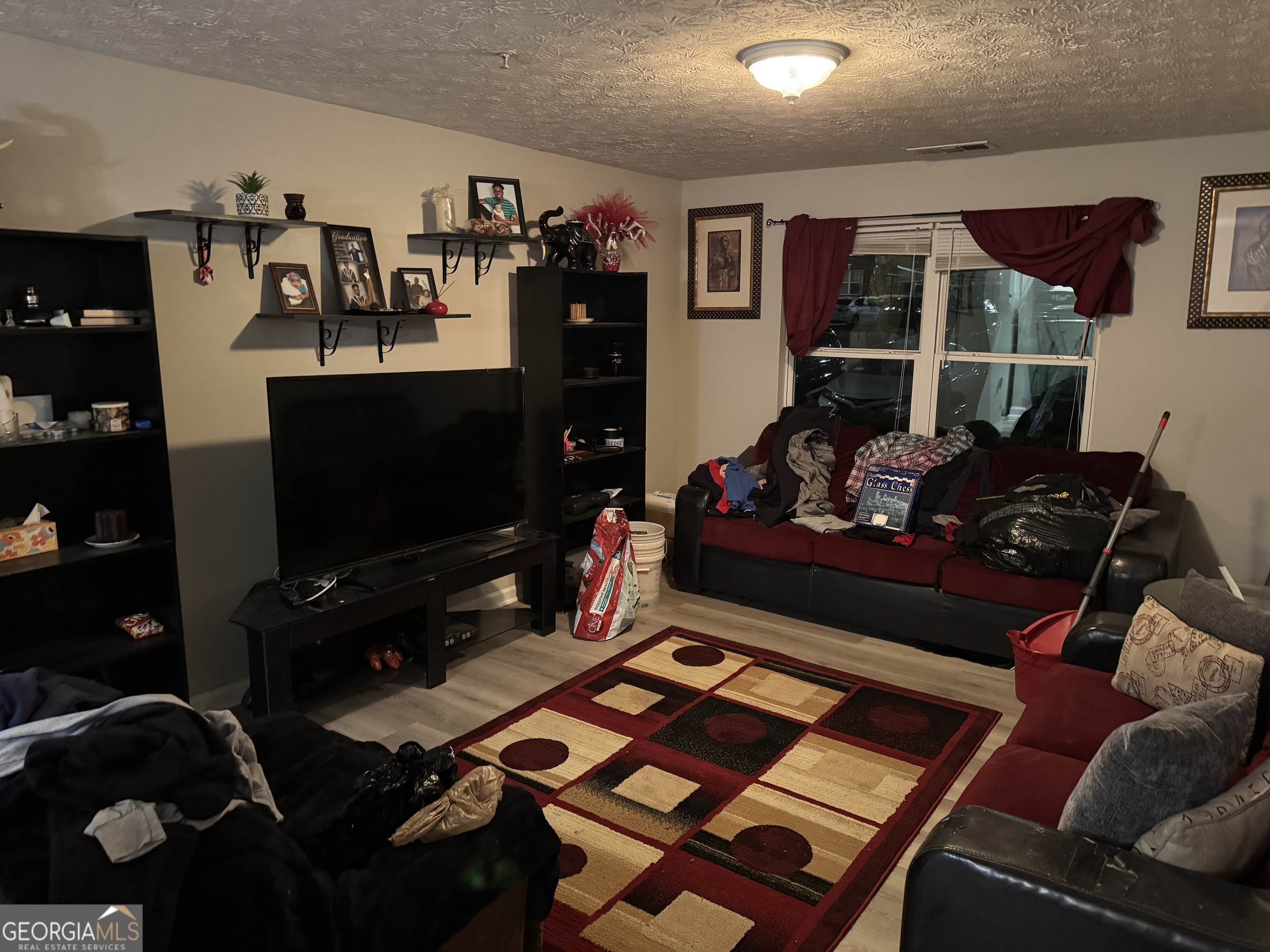 18102 Waldrop CV