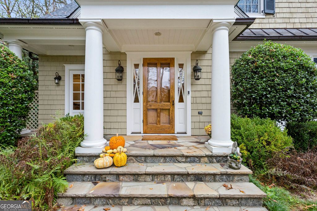 Photo of 1010 Carter Drive NE, Atlanta, GA 30319 (MLS # 10651874)