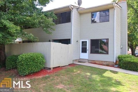 Photo of 3897 Mulkey Circle SW, Marietta, GA 30008 (MLS # 10649575)