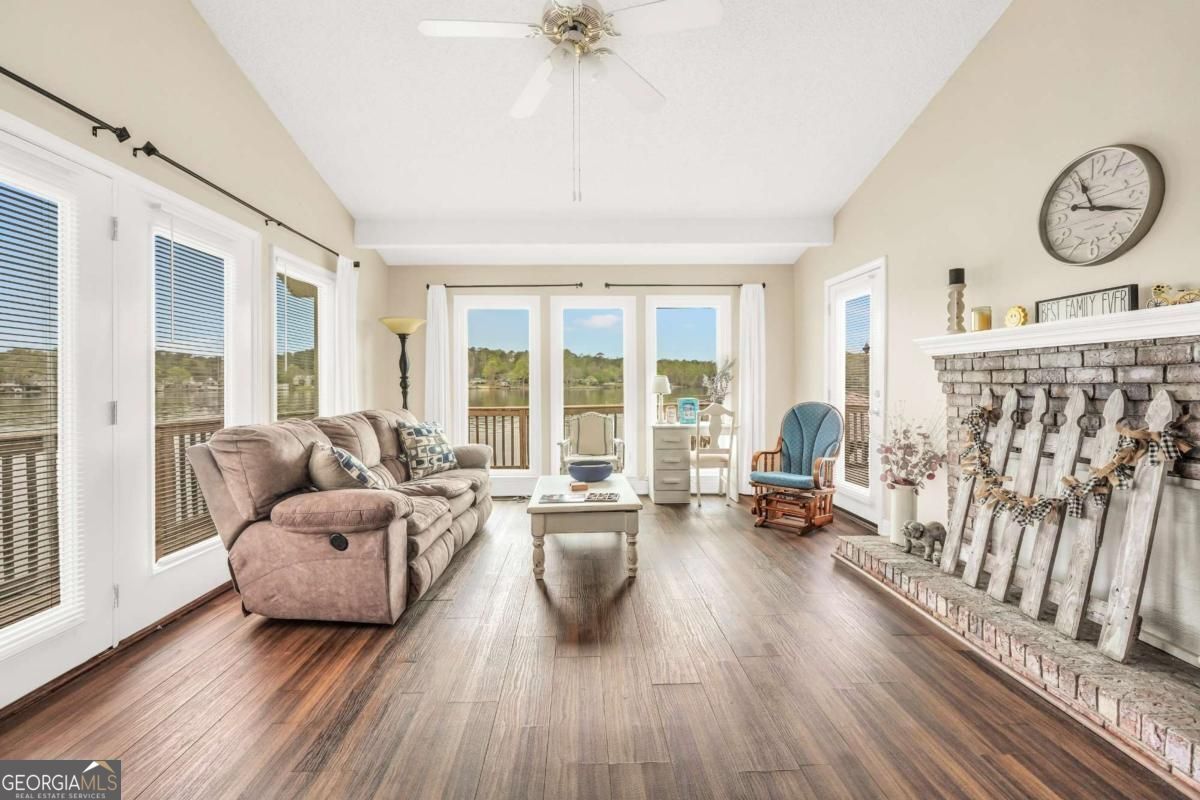 216 Deep Water RD