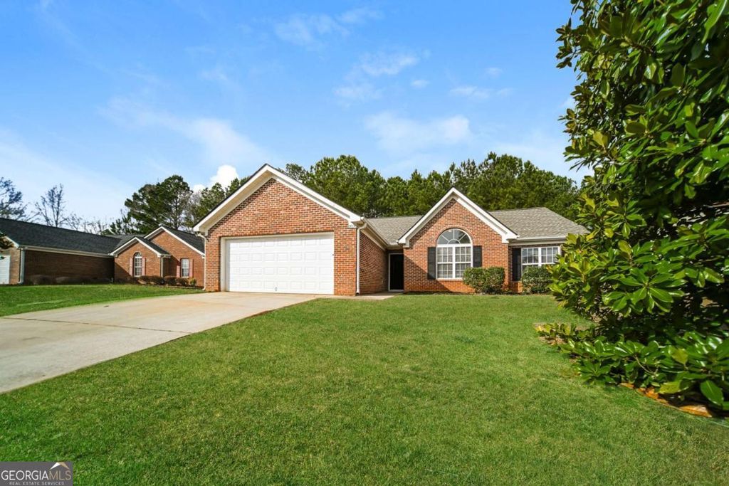 Photo of 11171 Knotty Pine Place, Hampton, GA 30228 (MLS # 10673098)