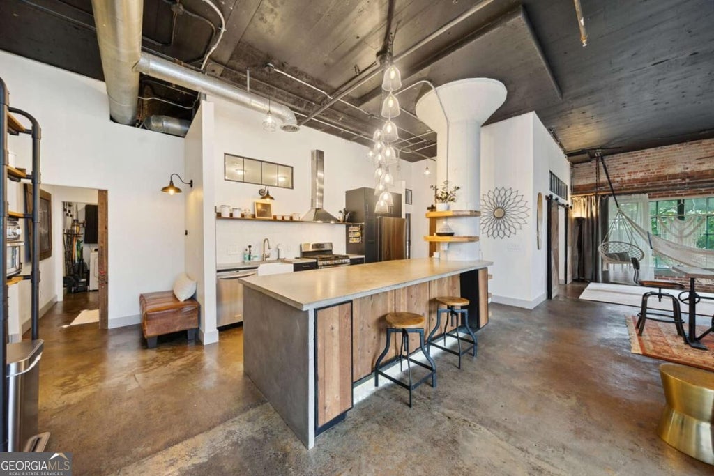 Photo of 881 Memorial Drive SE #118, Atlanta, GA 30316 (MLS # 10847556)