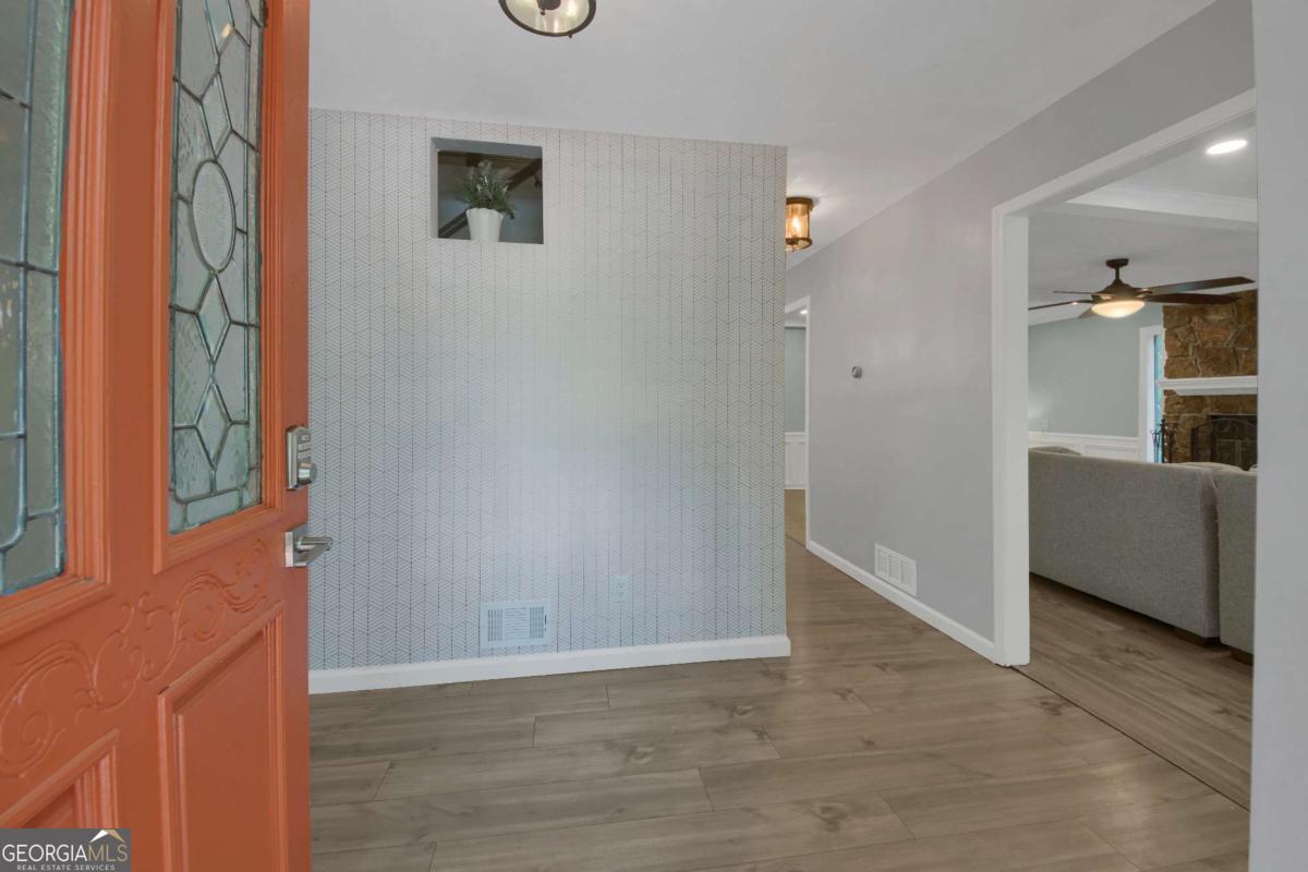764 Post Road WAY