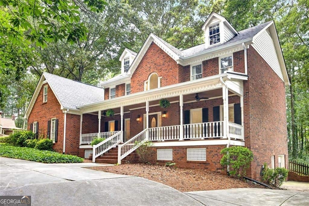 Photo of 1211 Bridgewater Walk, Snellville, GA 30078 (MLS # 10815348)