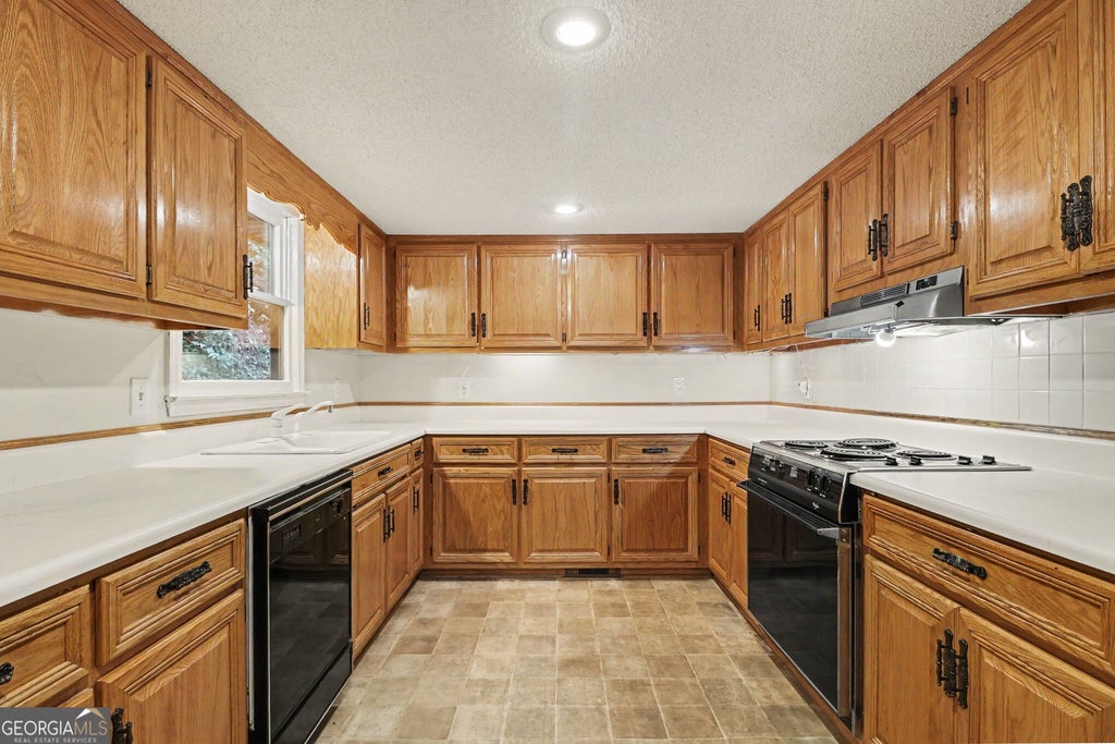 Photo of 241 Moss Cove Road, Blairsville, GA 30512 (MLS # 10871688)