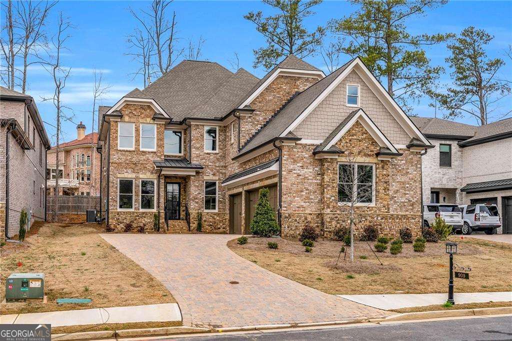 909 Sunny Meadows LN