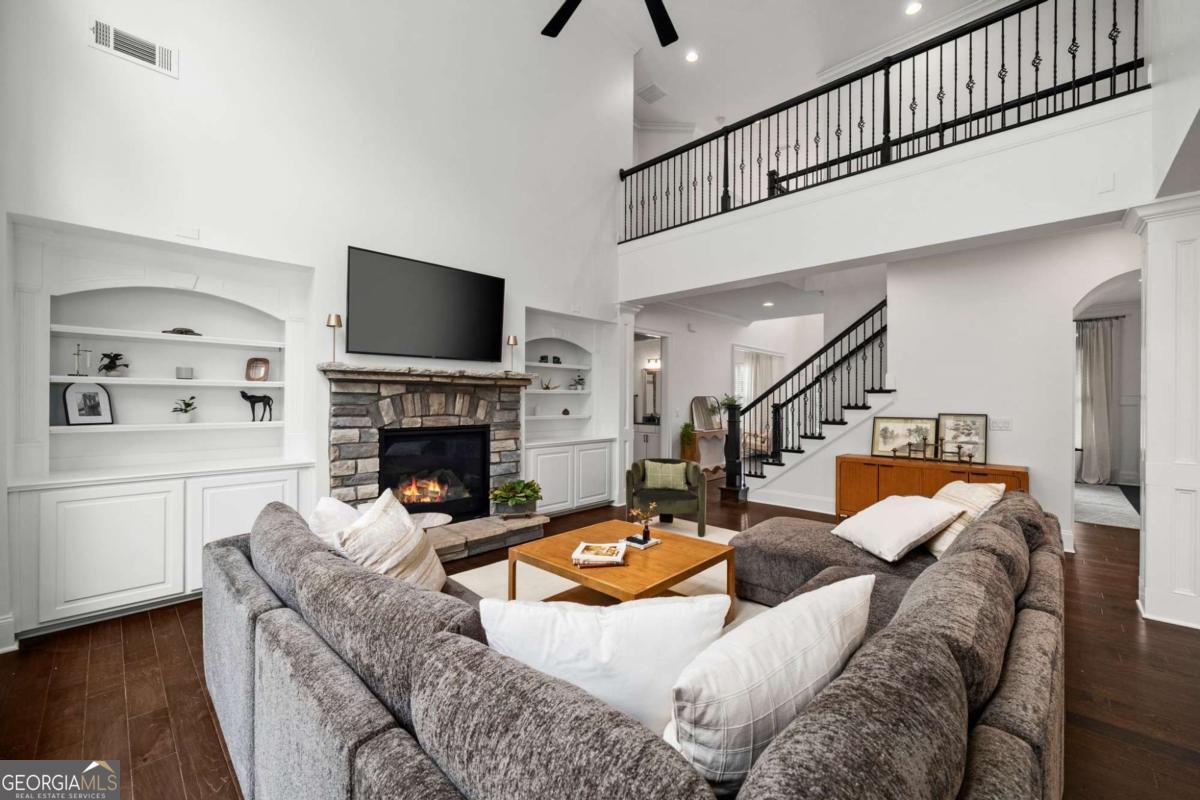Manorview - Residential