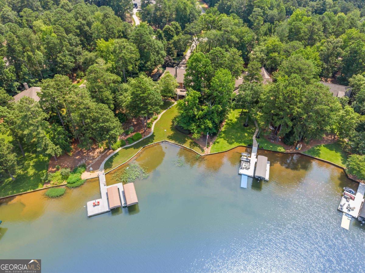 1051 Clearwater DR