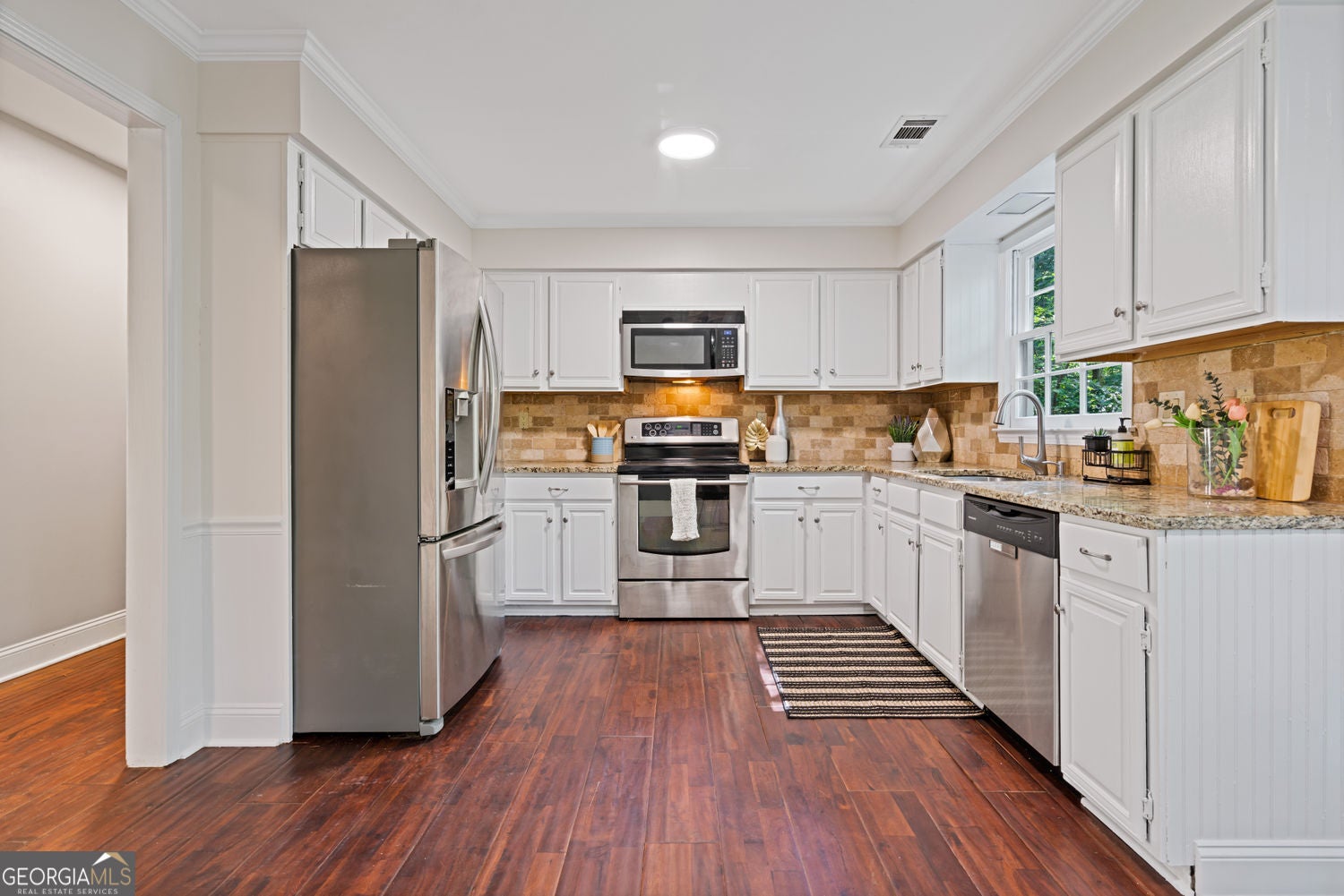 3752 Frederica RD NW