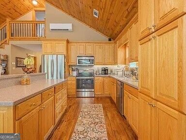 599 Meadow Brook LN